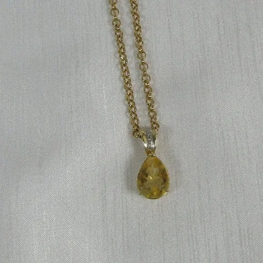 Classic Delicate Citrine Gemstone Pendant Necklace