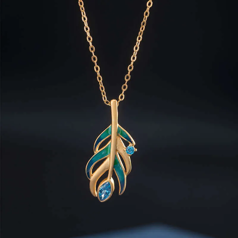 Cool Minimalist Charm Peacock Feather Necklace