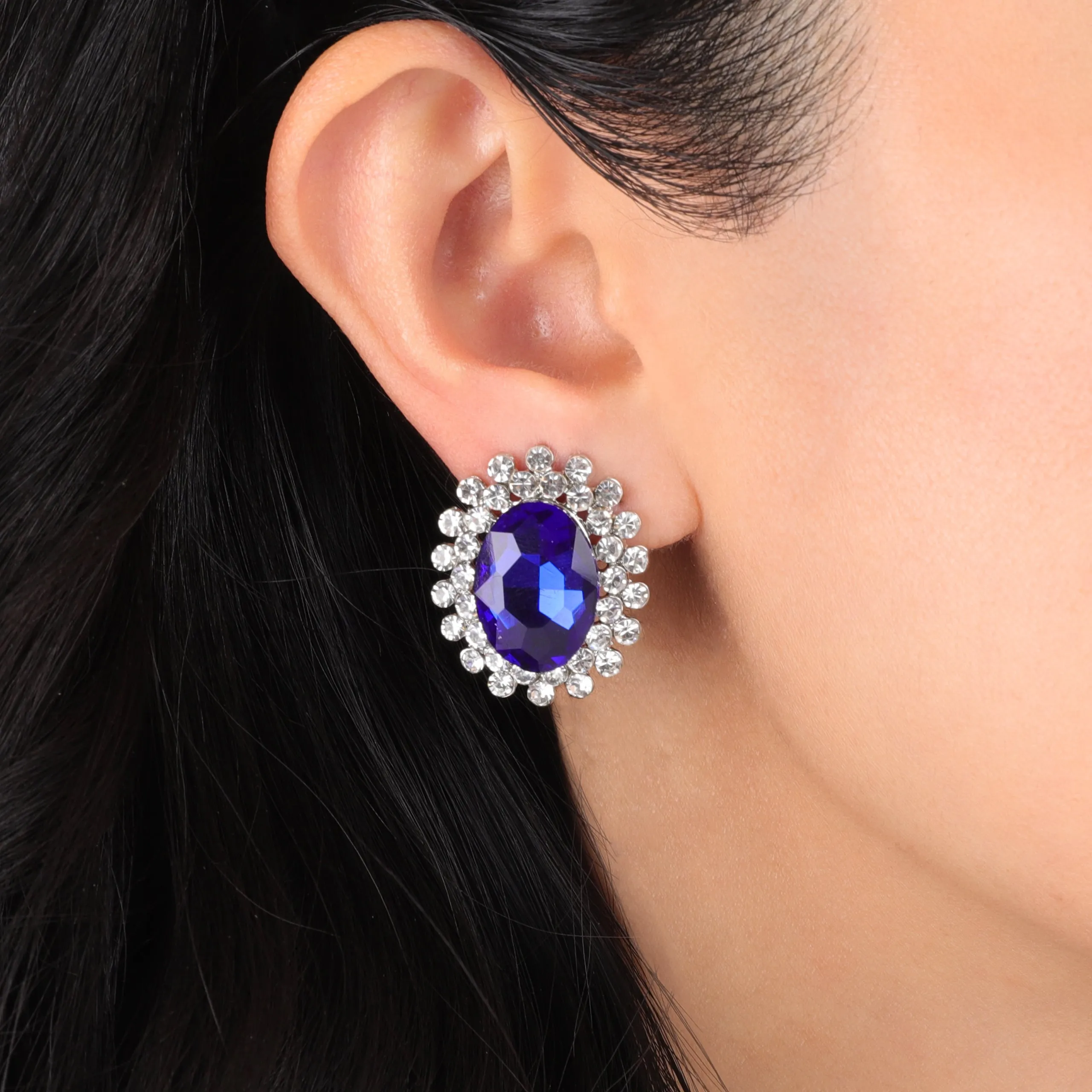 Daisy's Glass Stone Post Earrings