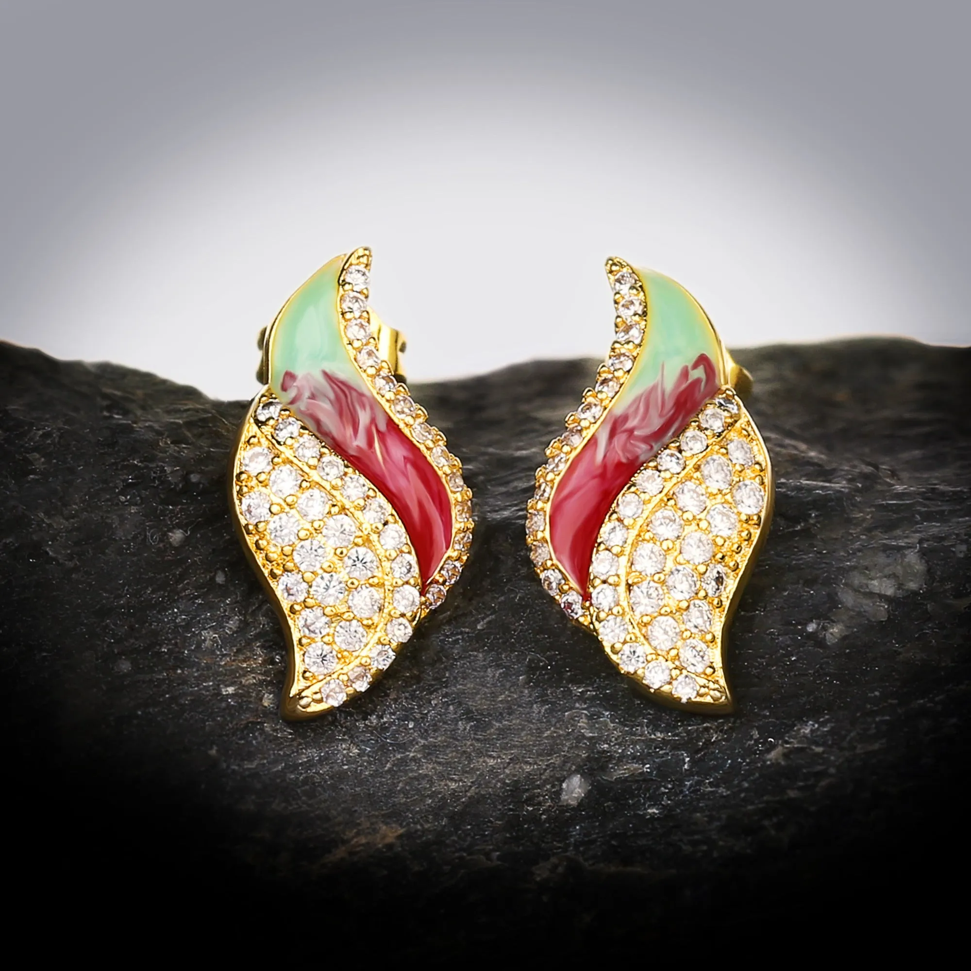 Exquisite Conch Shape Enamel Drop Earrings for Women with Zircon in Gold Color