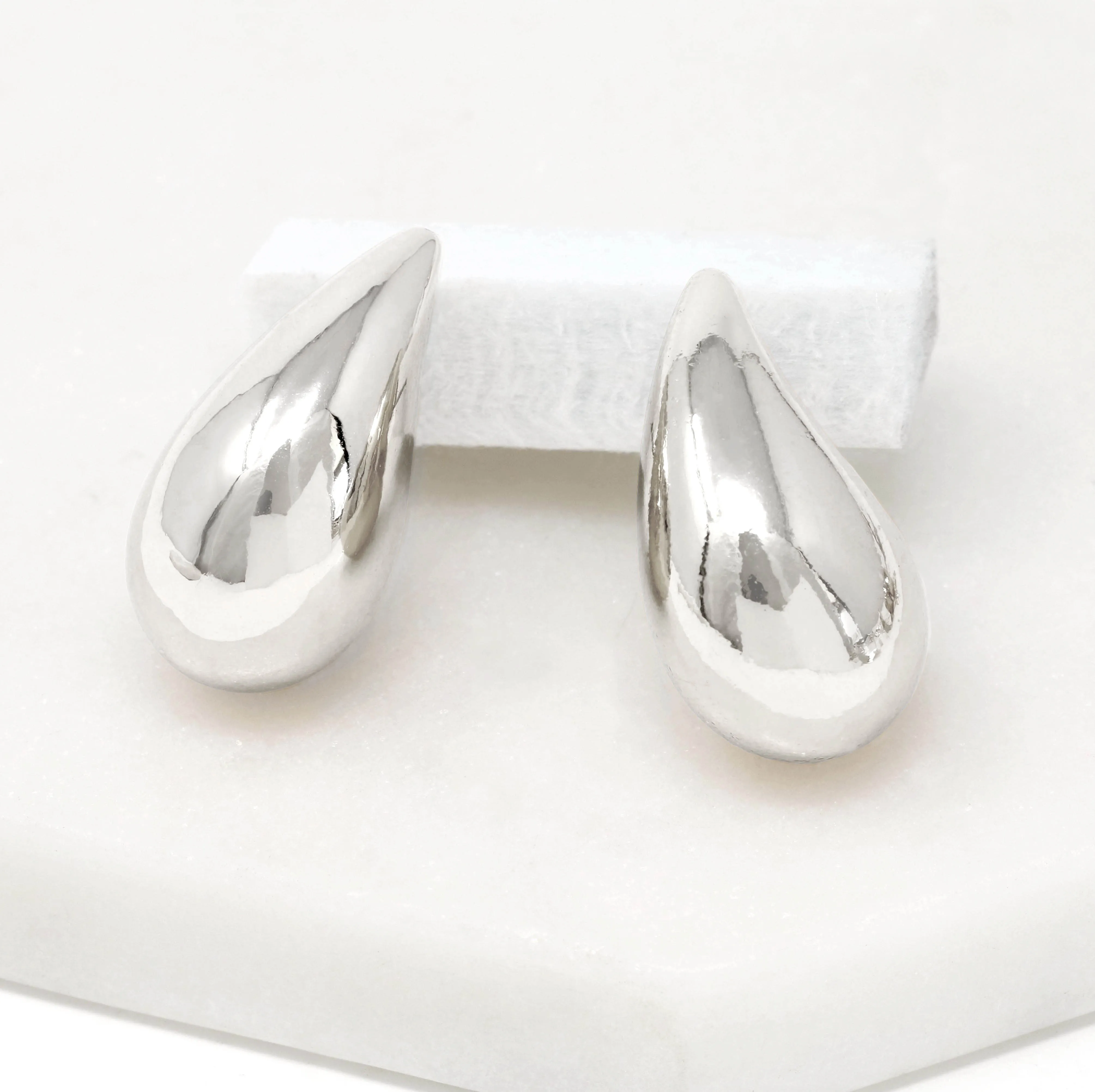 Hollow Bold Teardrop Earrings