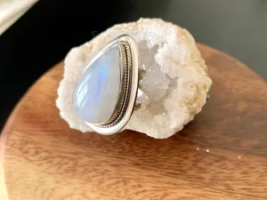 Moonstone Ligeia Ring (US 8)