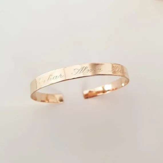 Names Engraved Bracelet for Mom