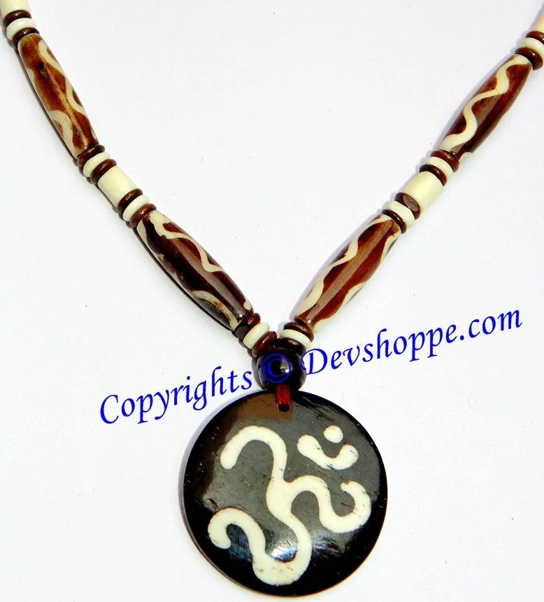 Stylish necklace with Aum (Om) pendant