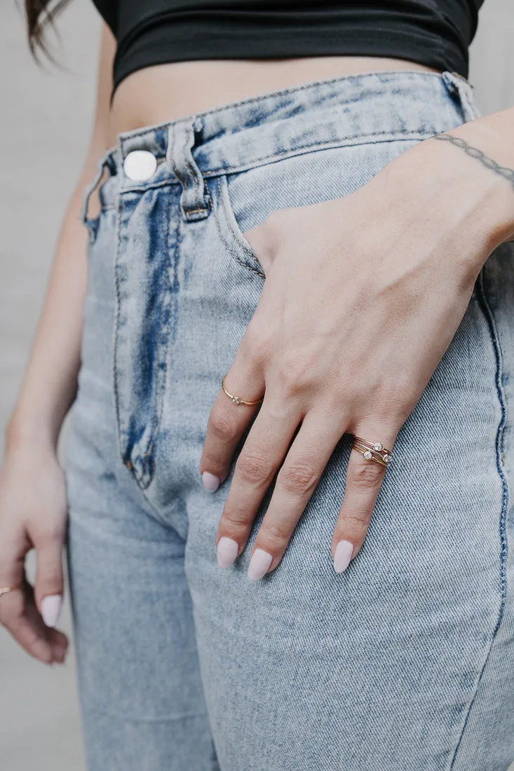 THIN ZIRCON STERLING SILVER RING